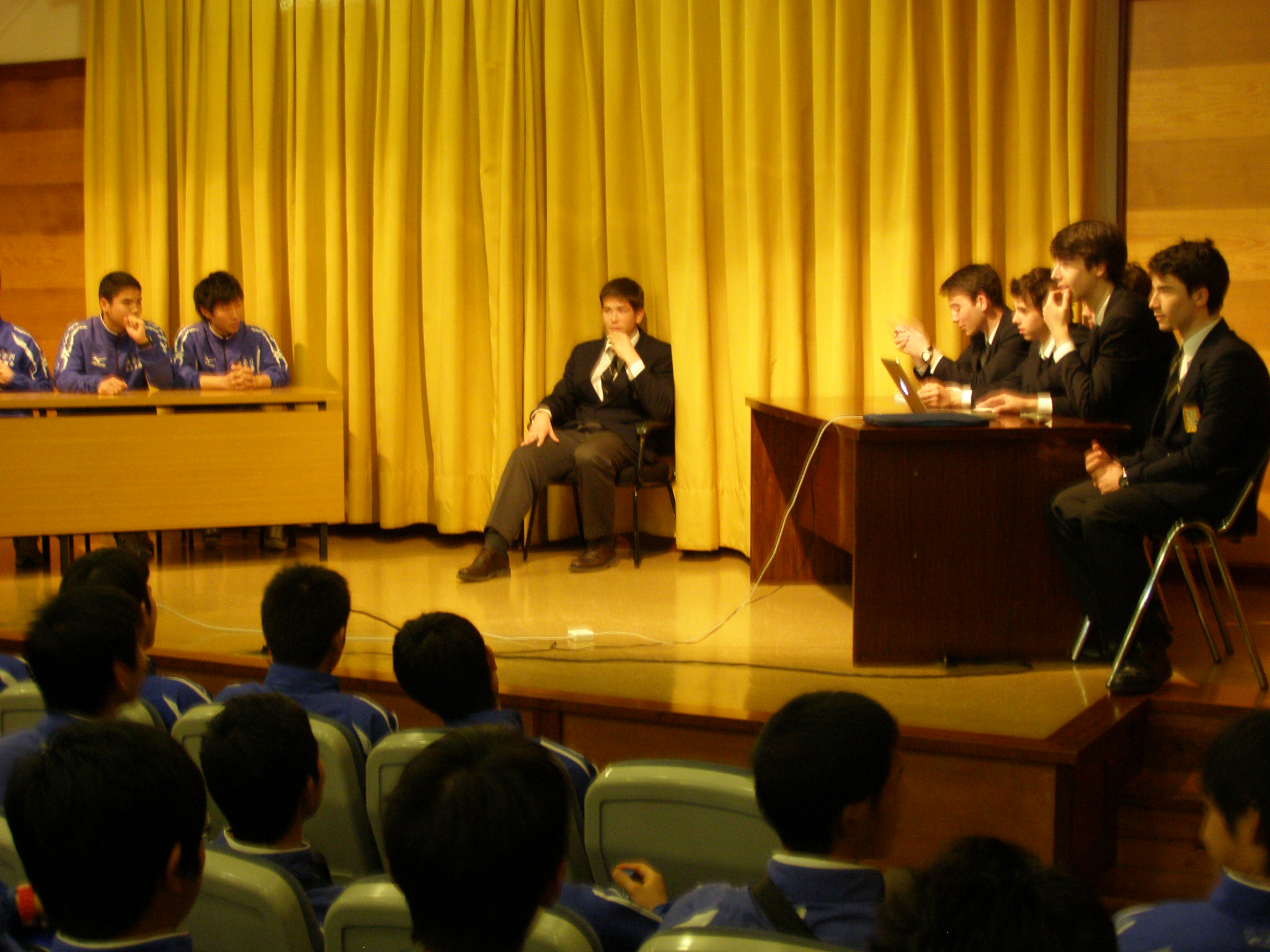 日本とスペインの学校交流、日本とスペインの選手によるパネルディスカッションの様子